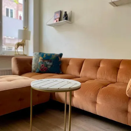 Apartman House With Garden Close To Center *